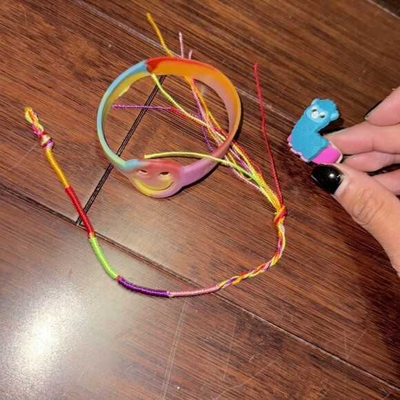 Kids Colorful Ring and Bracelet Set - 2 Bracelets and 1 Ring - BRAND NEW - Picture 1 of 5